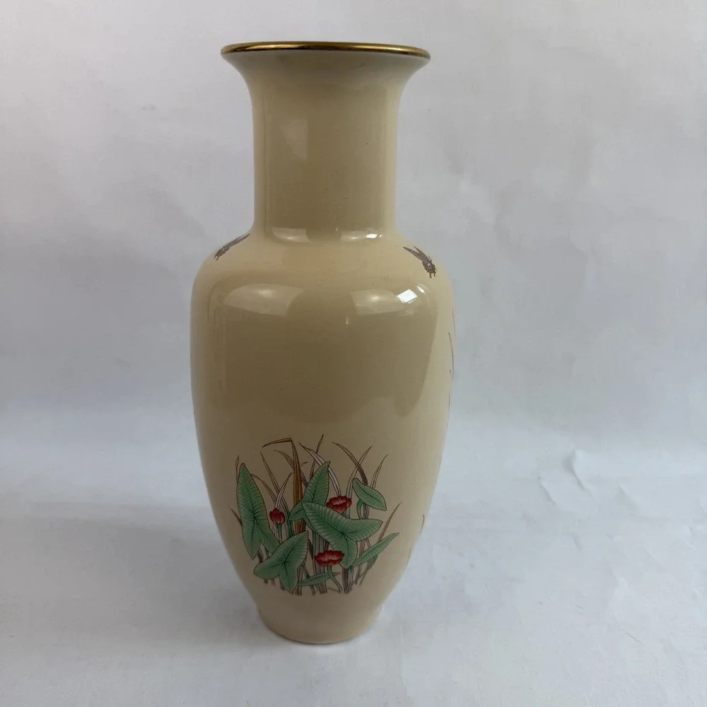 Vintage Vase Butterfly Girly Feminine 90s Made In Japan Giftable Vtg Decor